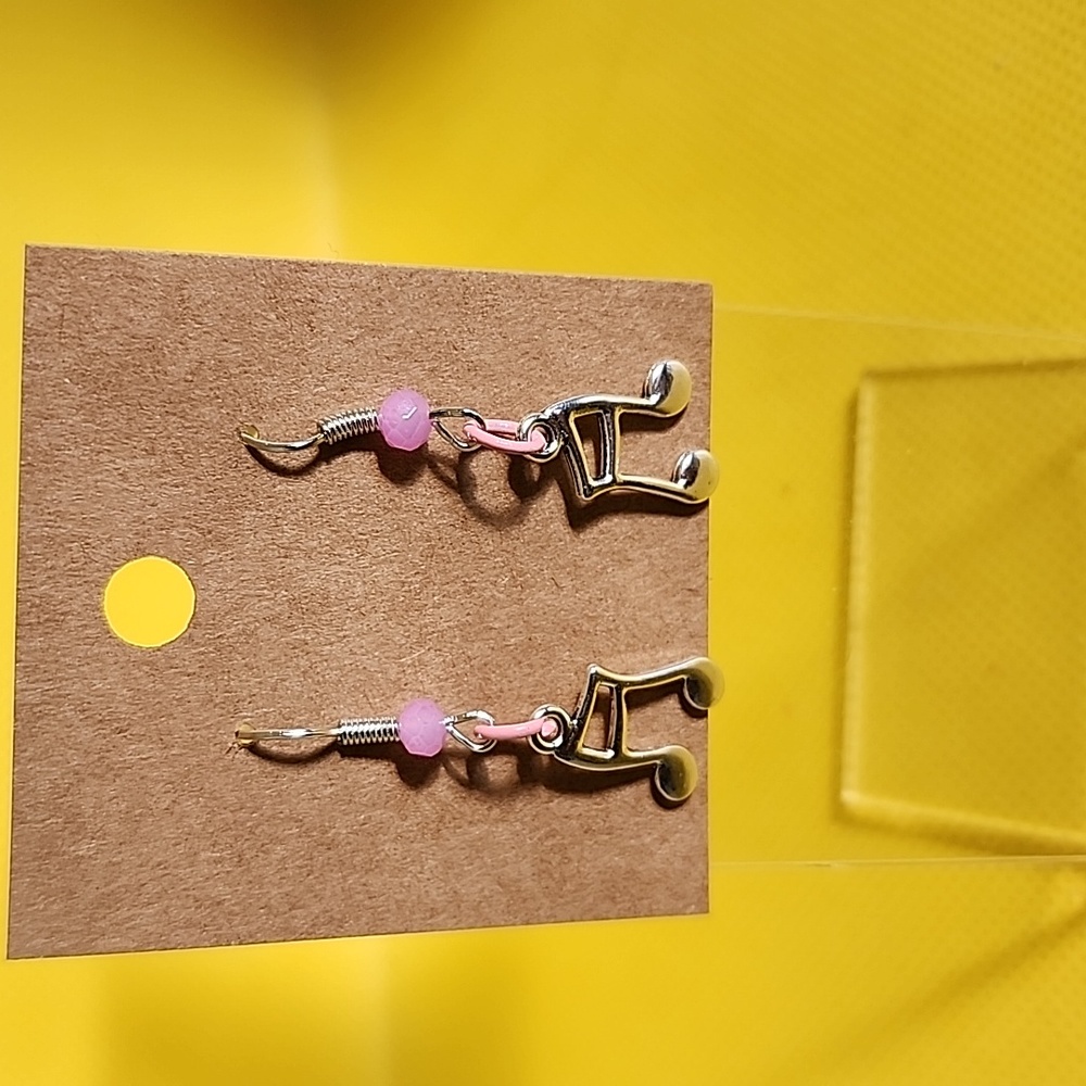 Pink music notes earrings